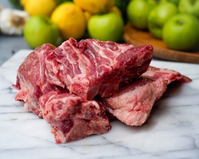 Свинина на кости охлаждённая 1 кг - купить в Лебедкино